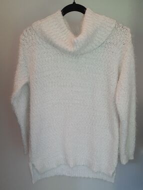 Kenneth Cole Reaction Women's White Cowl Neck Sweater